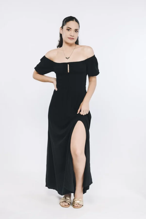 Robe Longue Noire à Col Bardot